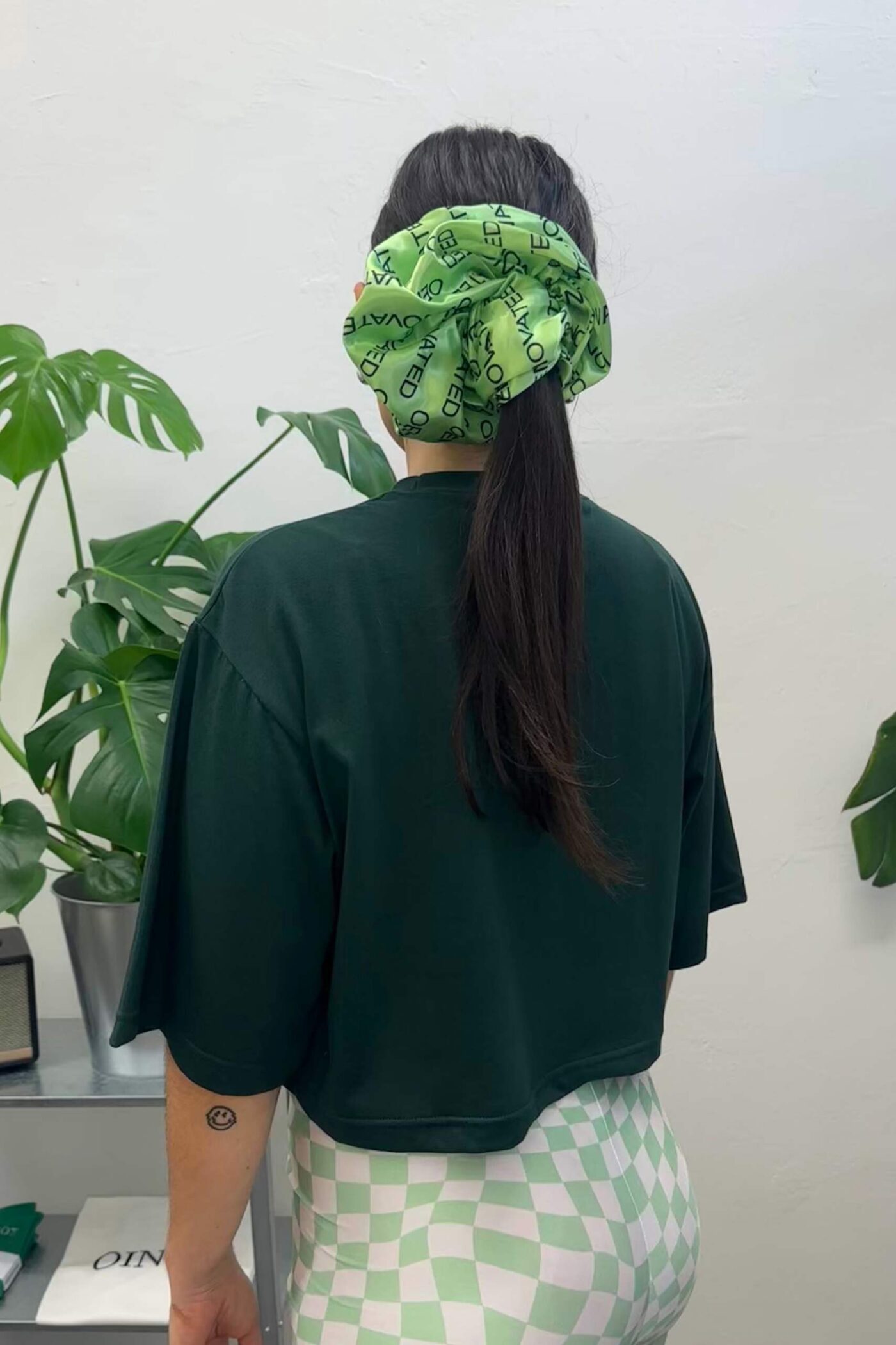 ''Wine flowers'' Pine green crop top - Image 4